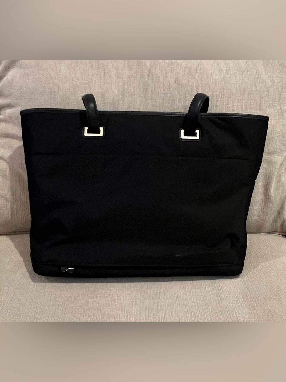 The Seville 13" Aire Tote Black Travel Bag Nylon Organizer Trolley Sleeve